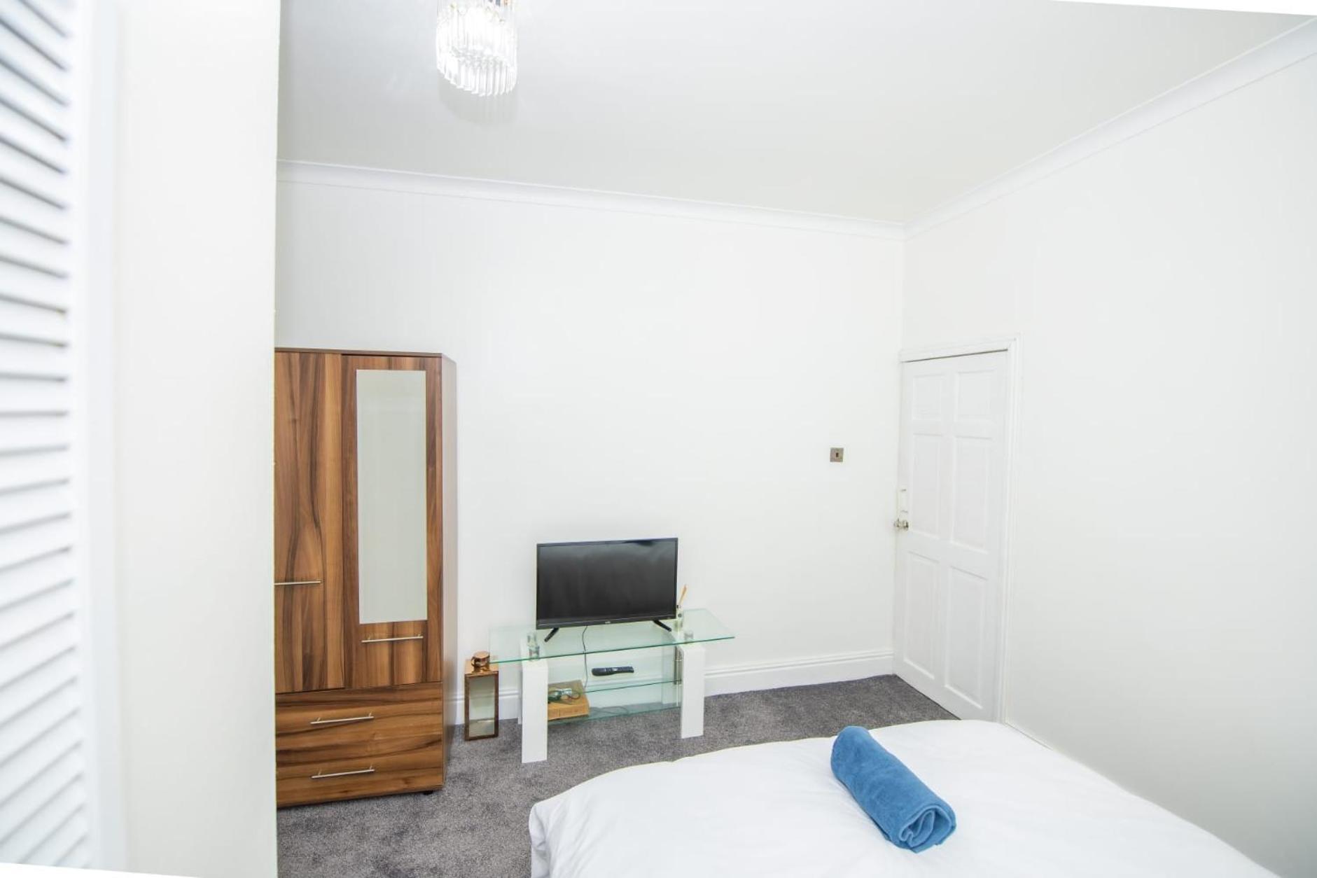 Lovely City Home + Free Parking Manchester Exterior photo